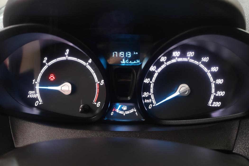 FORD TRANSIT COURIER 2020