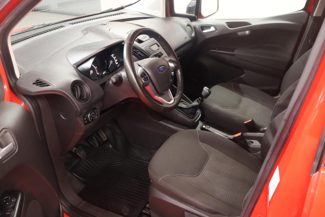 FORD TRANSIT COURIER 2020