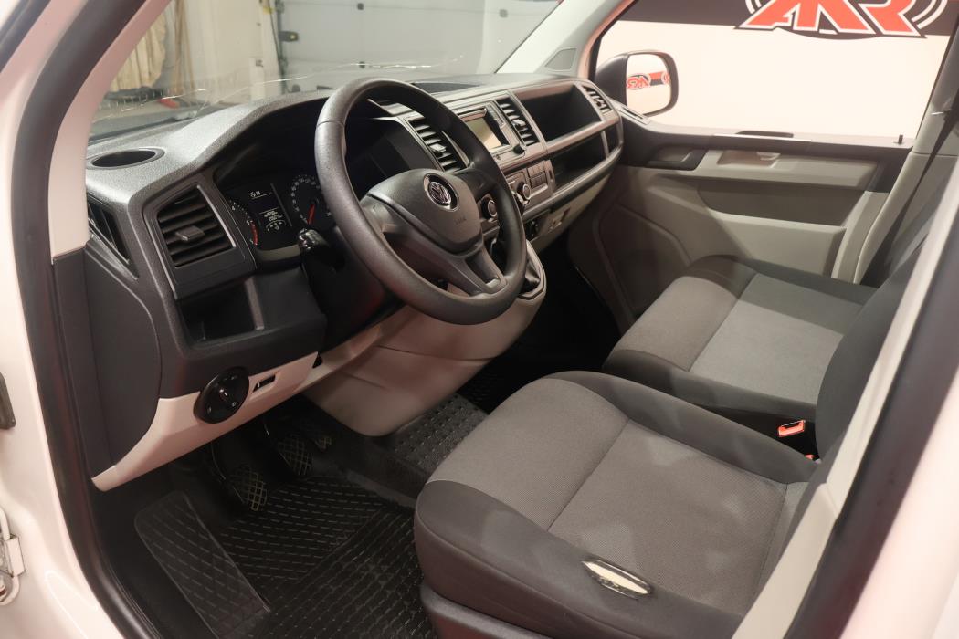 VOLKSWAGEN Transporter 2015