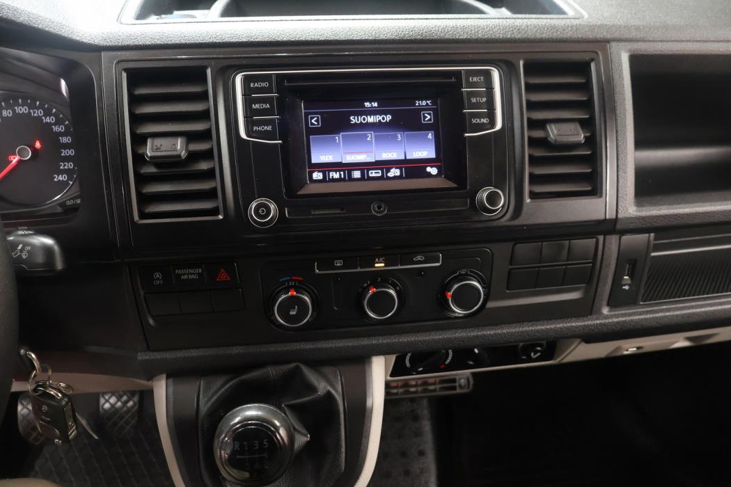 VOLKSWAGEN Transporter 2015