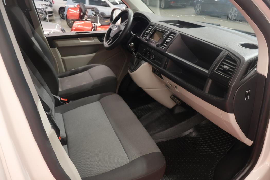 VOLKSWAGEN Transporter 2015