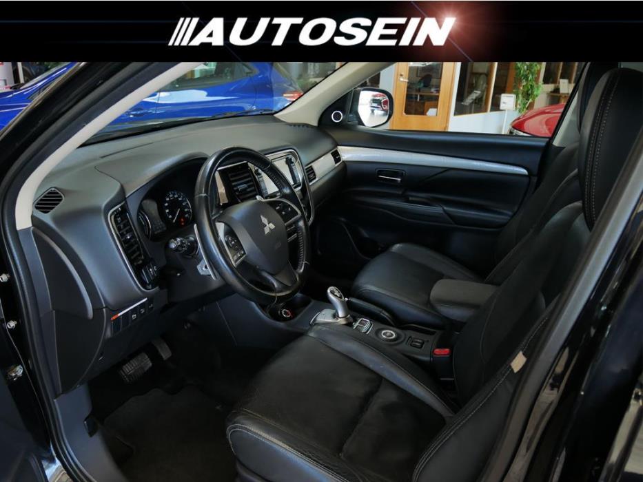 Mitsubishi Outlander PHEV 2014