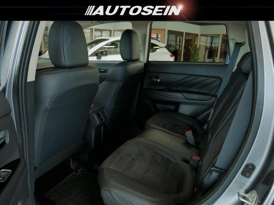 Mitsubishi Outlander PHEV 2020