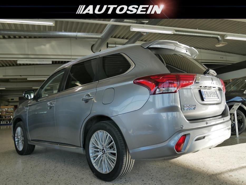 Mitsubishi Outlander PHEV 2020