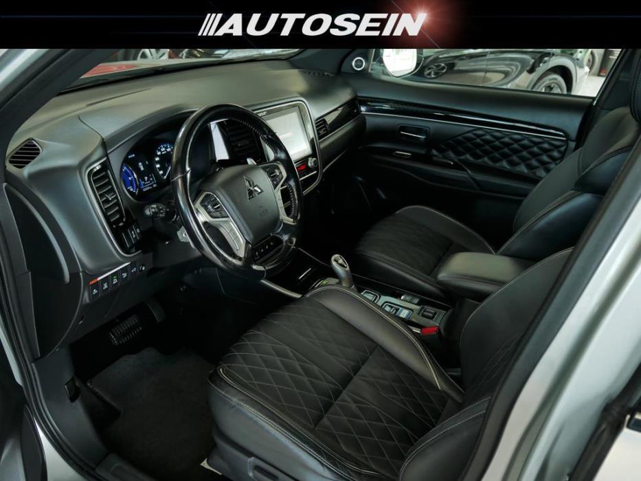 Mitsubishi Outlander PHEV 2021