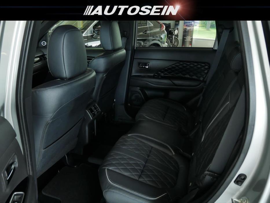 Mitsubishi Outlander PHEV 2021