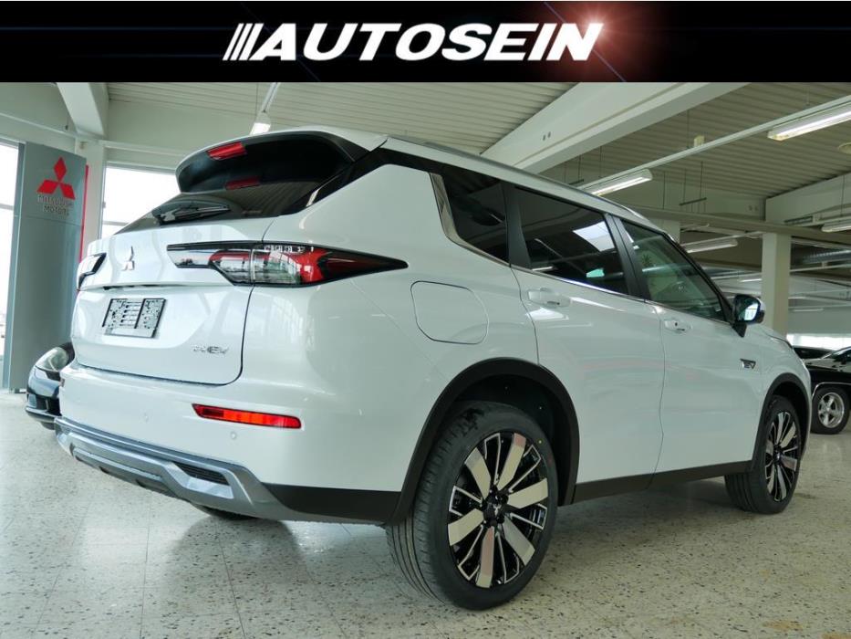 Mitsubishi Outlander 2025