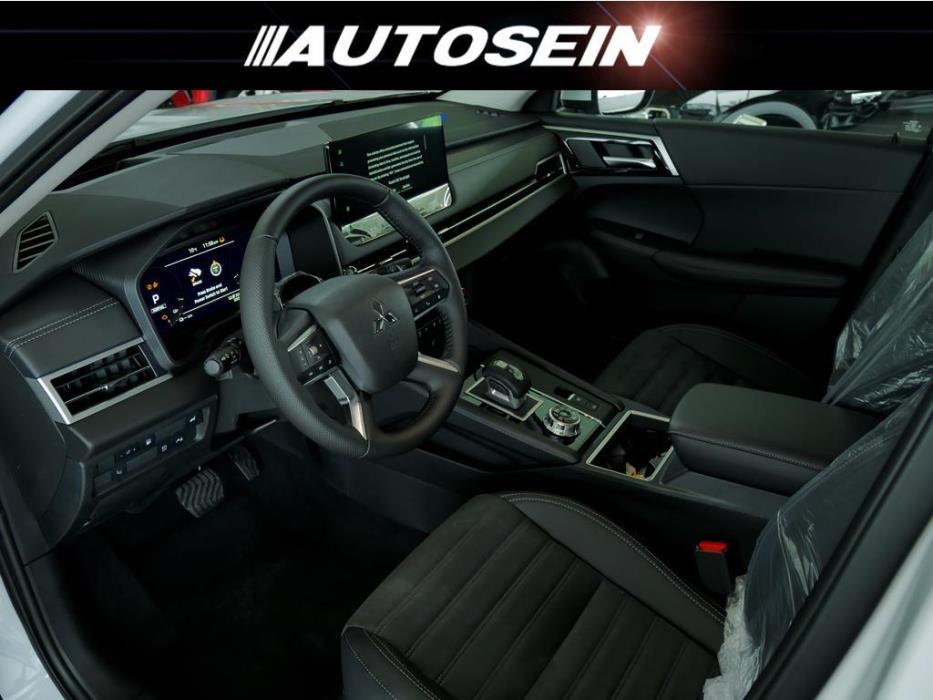 Mitsubishi Outlander 2025