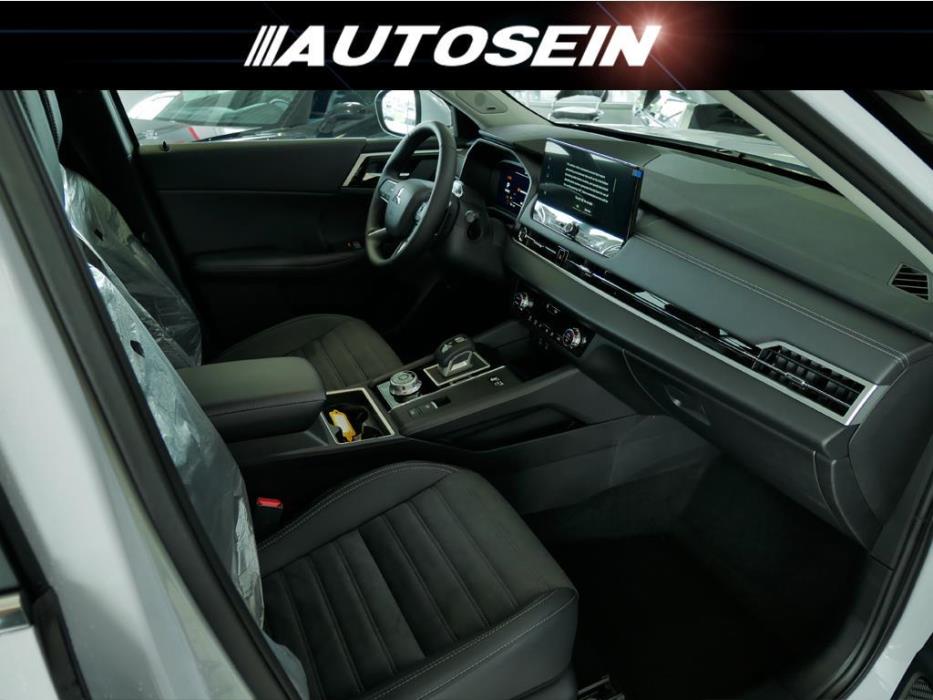 Mitsubishi Outlander 2025