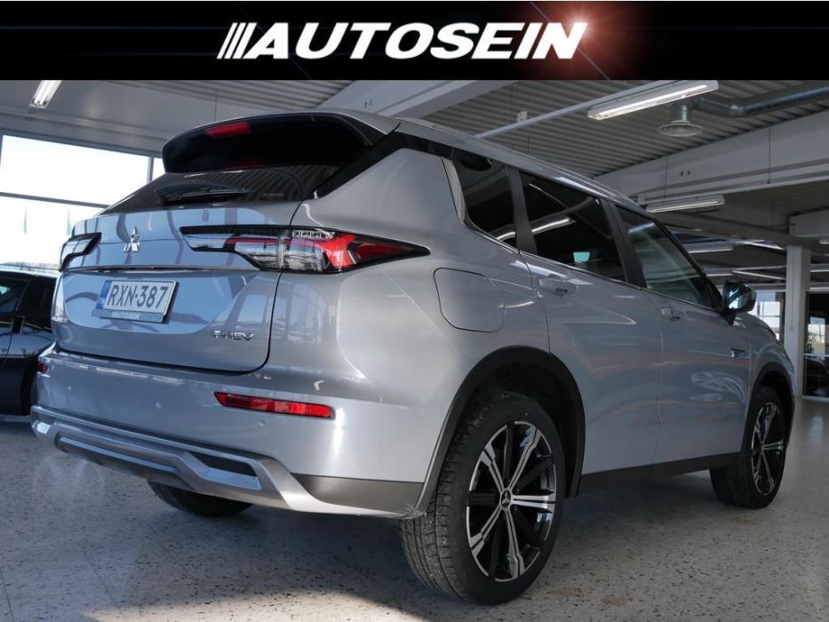 Mitsubishi Outlander 2025