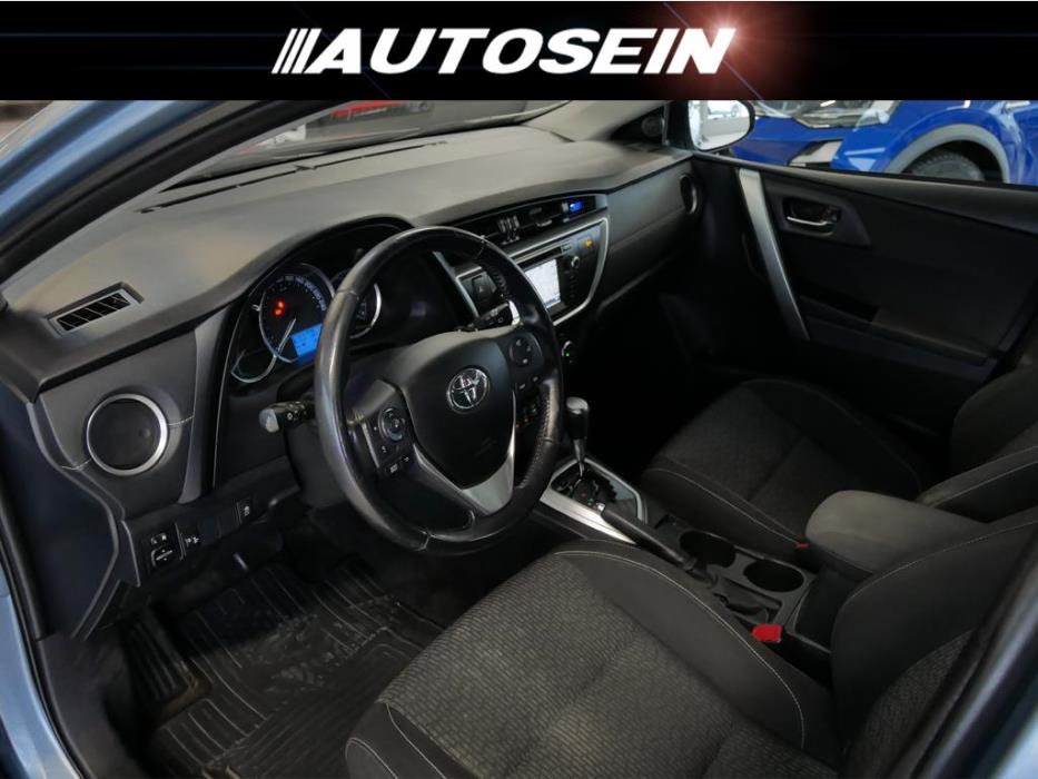 Toyota Auris 2015