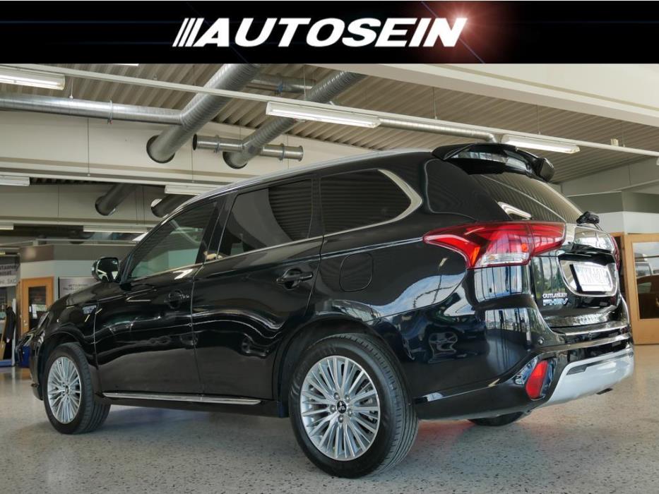 Mitsubishi Outlander PHEV 2021