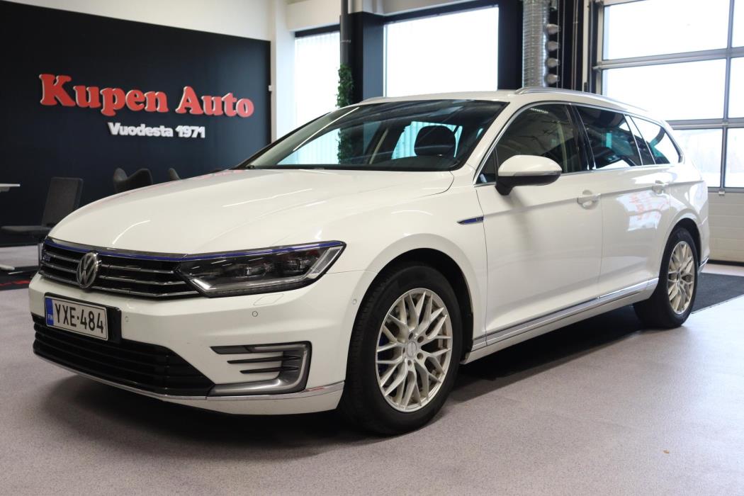 VOLKSWAGEN Passat 2016