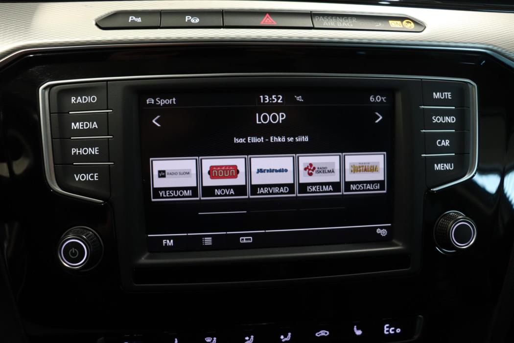 VOLKSWAGEN Passat 2016