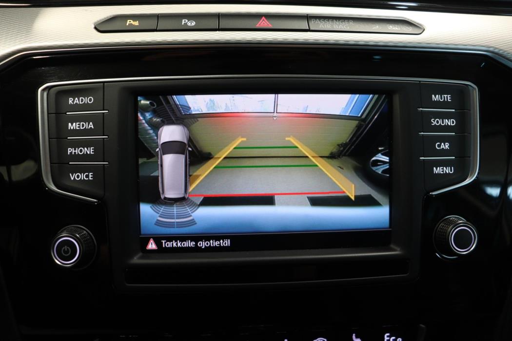 VOLKSWAGEN Passat 2016