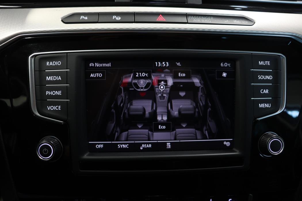 VOLKSWAGEN Passat 2016