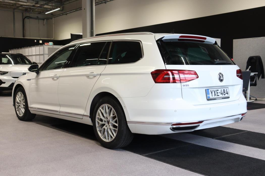 VOLKSWAGEN Passat 2016