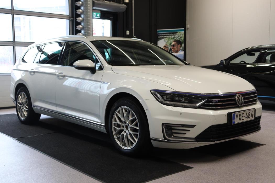 VOLKSWAGEN Passat 2016
