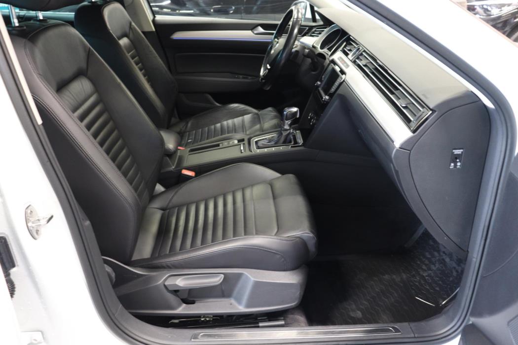 VOLKSWAGEN Passat 2016