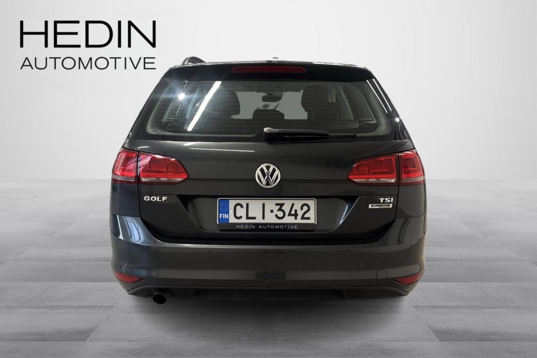 VOLKSWAGEN Golf 2016