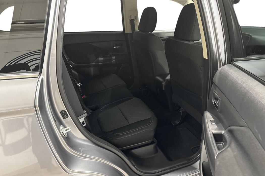 MITSUBISHI OUTLANDER 2020