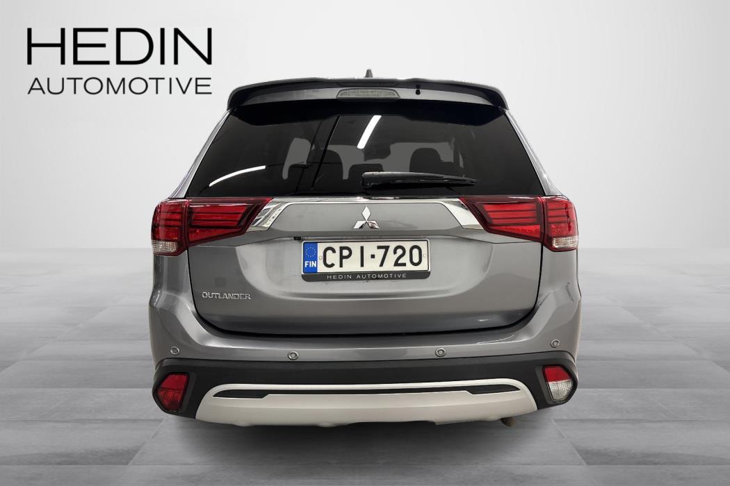 MITSUBISHI OUTLANDER 2020