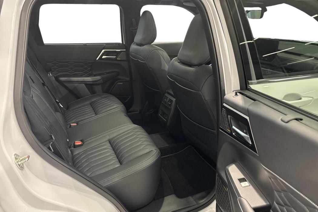 Mitsubishi Outlander 2026