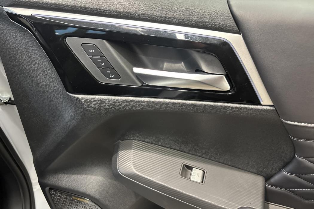 Mitsubishi Outlander 2026