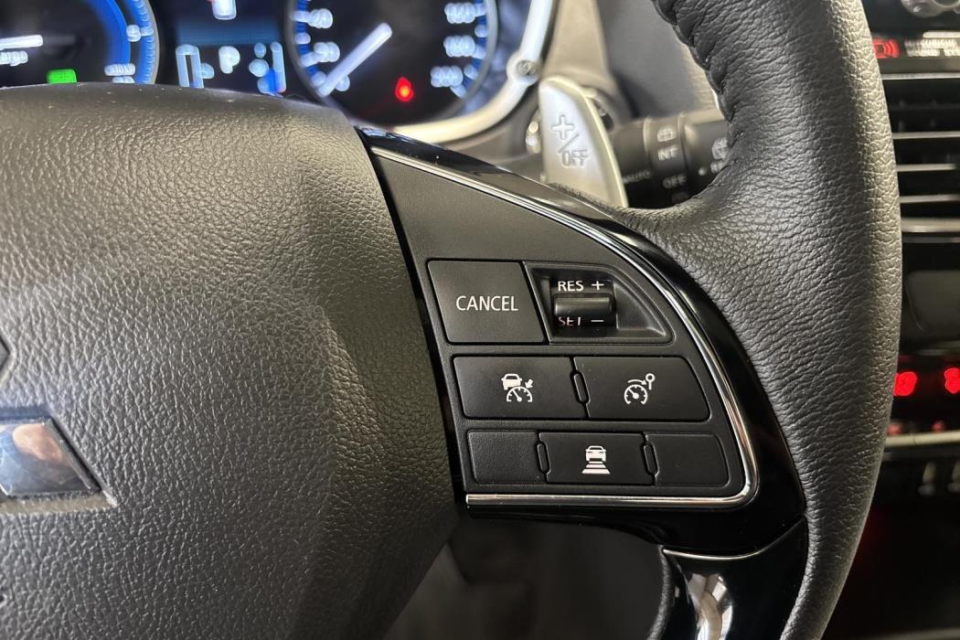 MITSUBISHI Eclipse Cross 2025