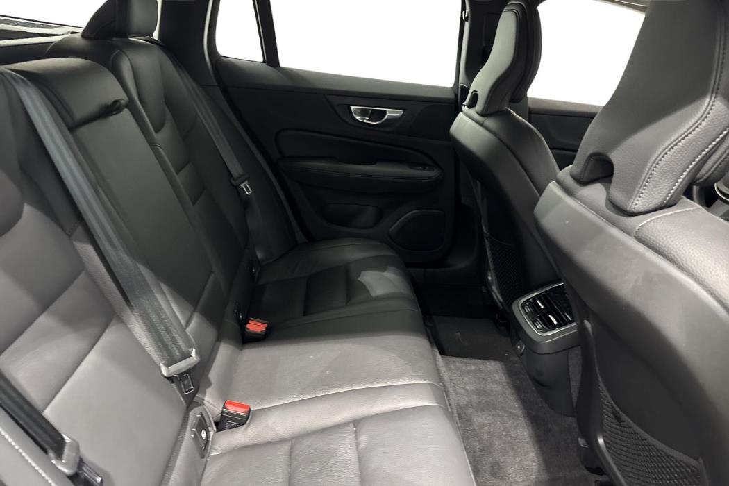 Volvo V60 2023