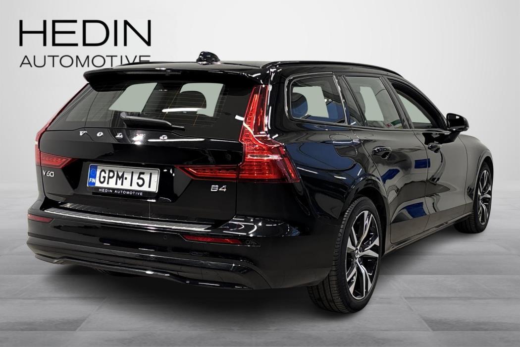 Volvo V60 2023