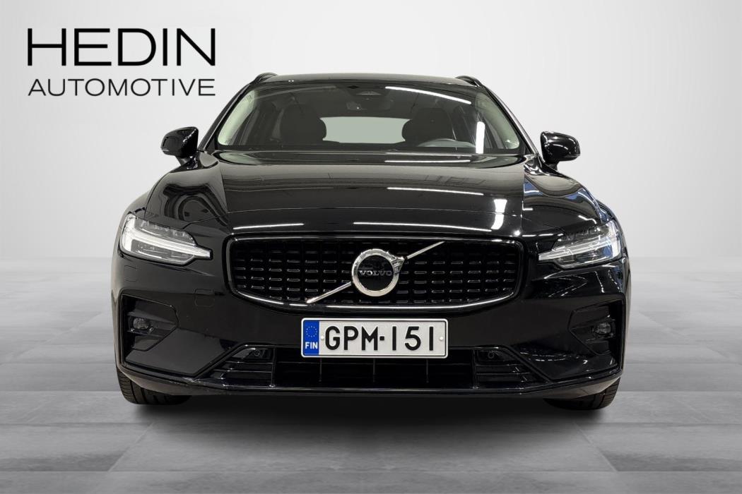 Volvo V60 2023