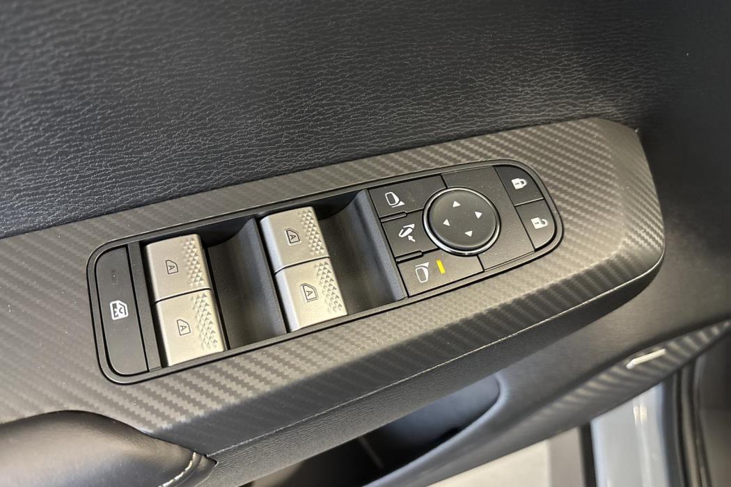 Mitsubishi Outlander 2025