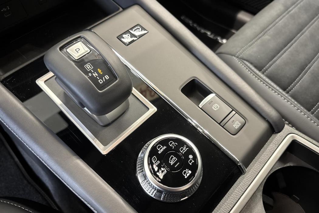 Mitsubishi Outlander 2025