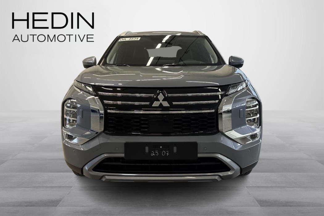 Mitsubishi Outlander 2025