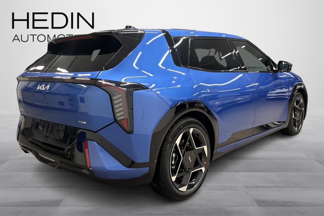 KIA EV4 2025