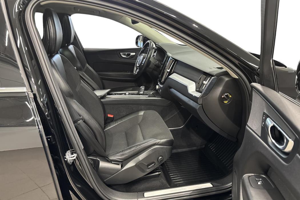 VOLVO XC60 2020
