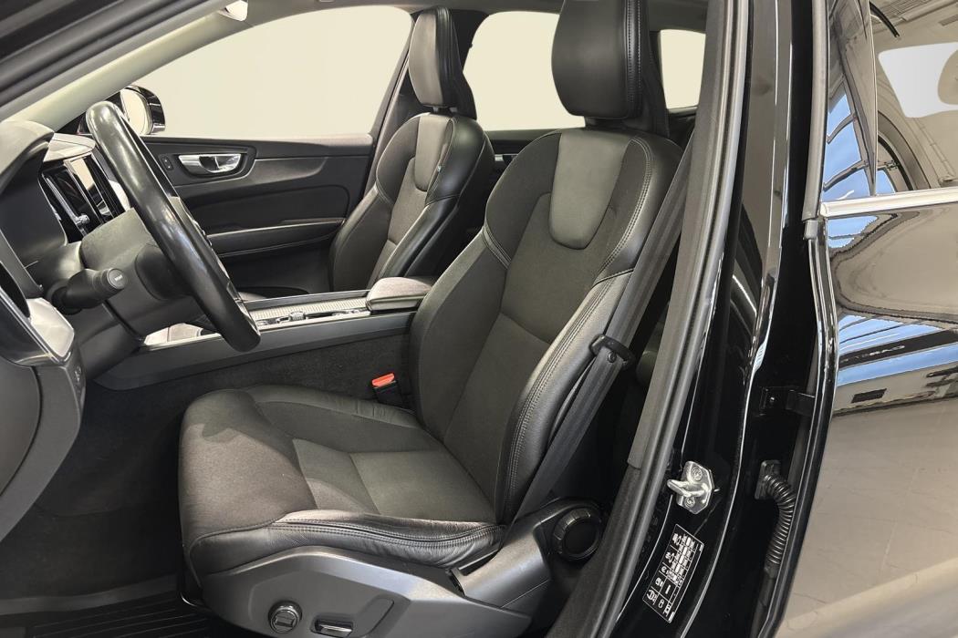 VOLVO XC60 2020