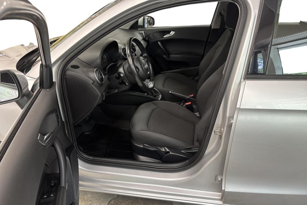 AUDI A1 2013