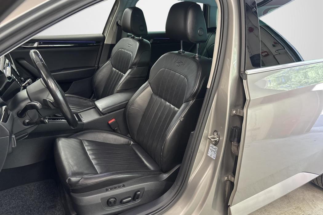 SKODA SUPERB 2016