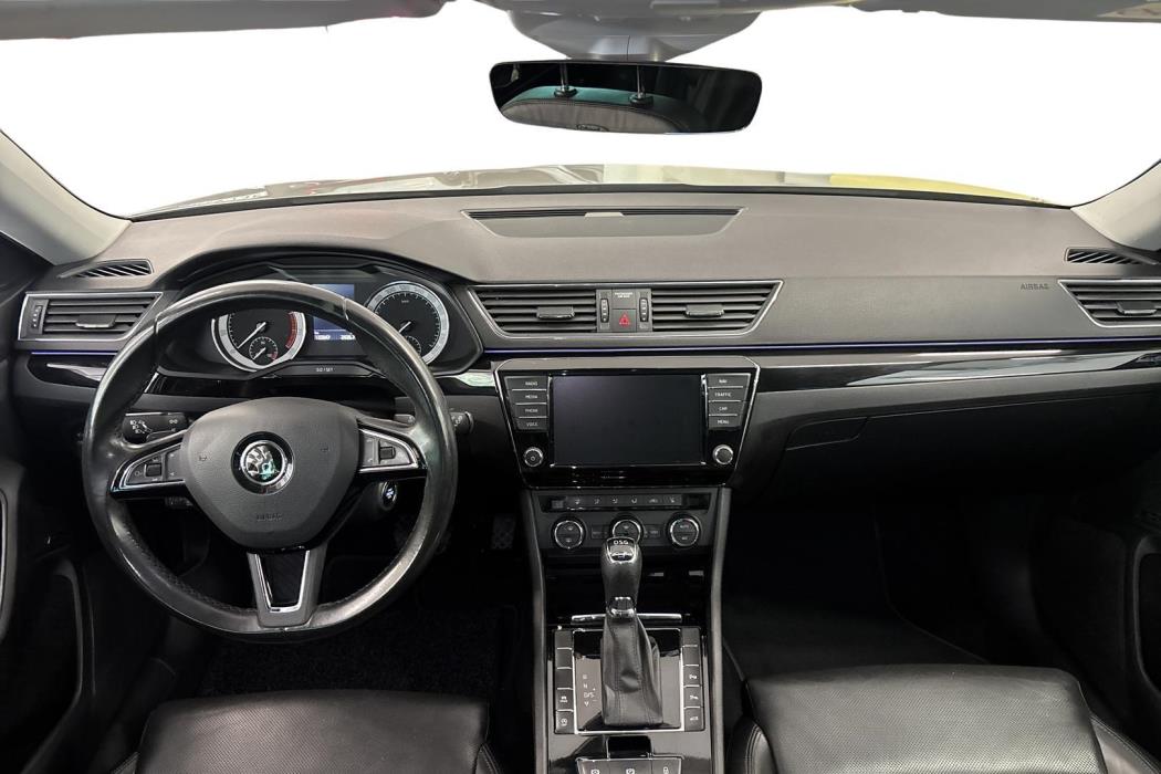 SKODA SUPERB 2016