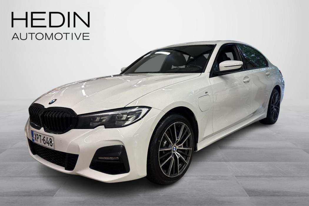 BMW 330 2021