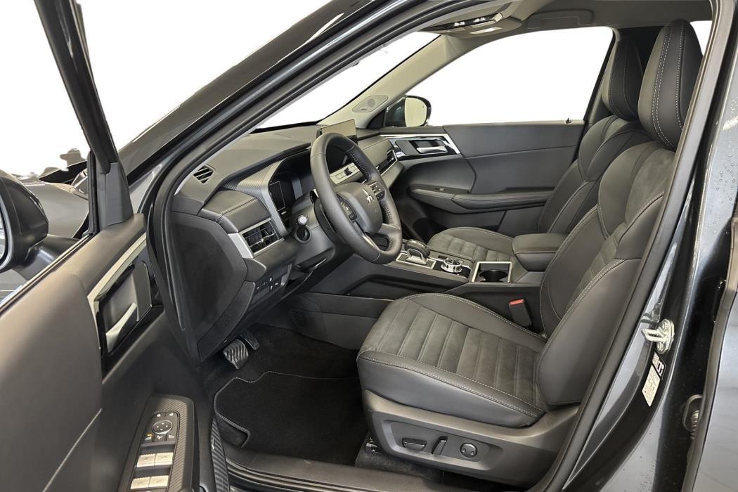 Mitsubishi Outlander 2025