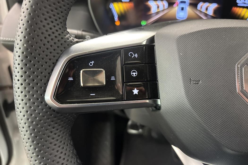 MG ZS 2025