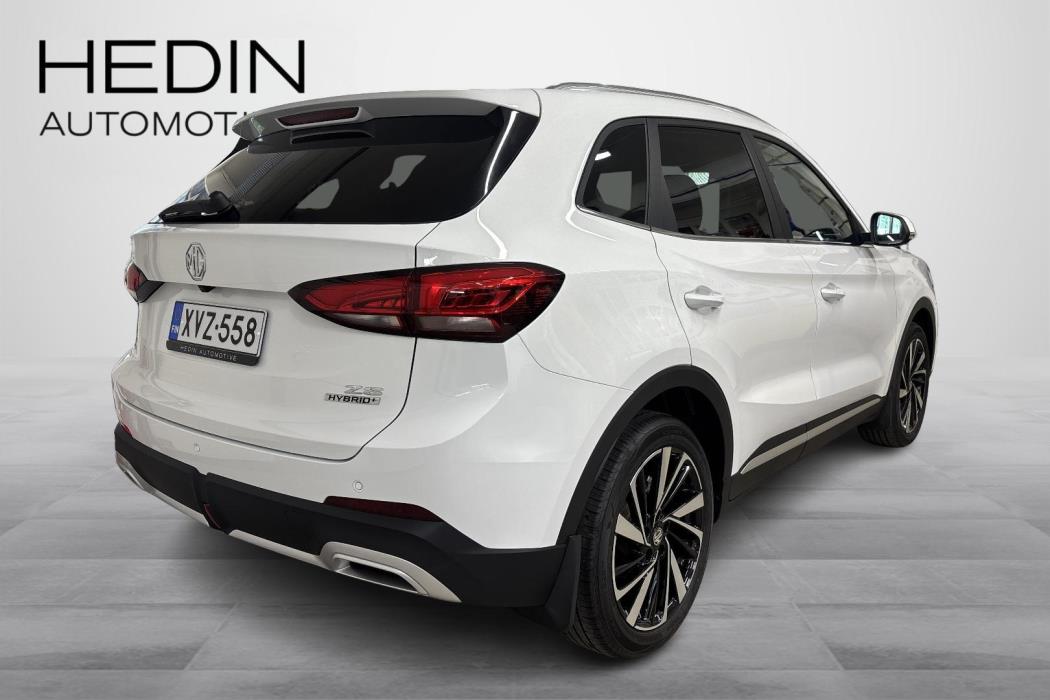 MG ZS 2025