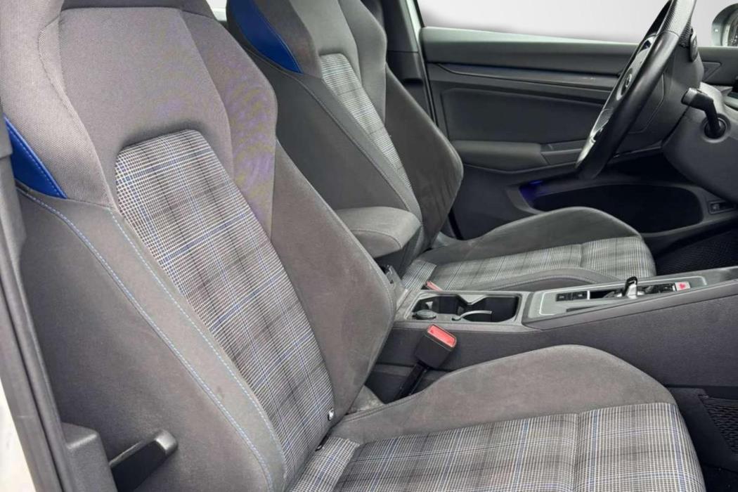 VOLKSWAGEN GOLF 2021