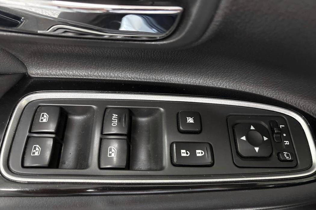 Mitsubishi Outlander PHEV 2016