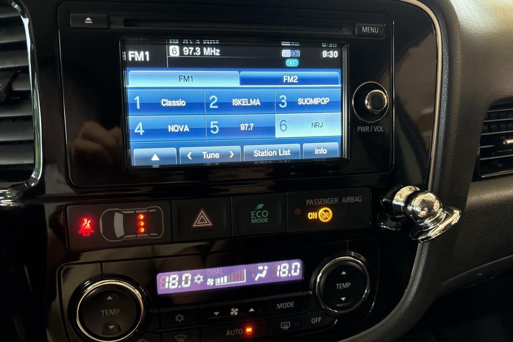 Mitsubishi Outlander PHEV 2016