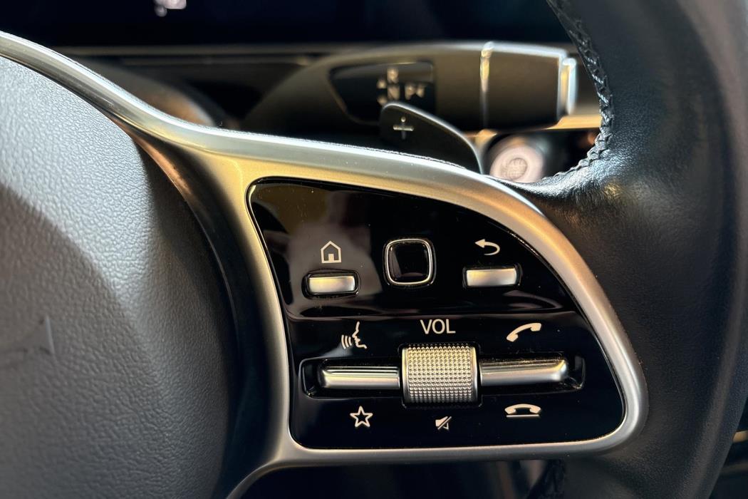MERCEDES-BENZ EQC 2019