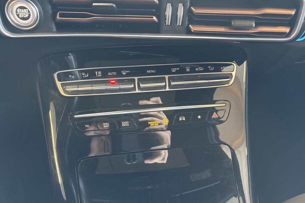 MERCEDES-BENZ EQC 2019